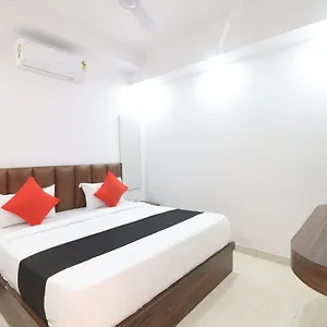 King Plaza 4*, Nueva Delhi India